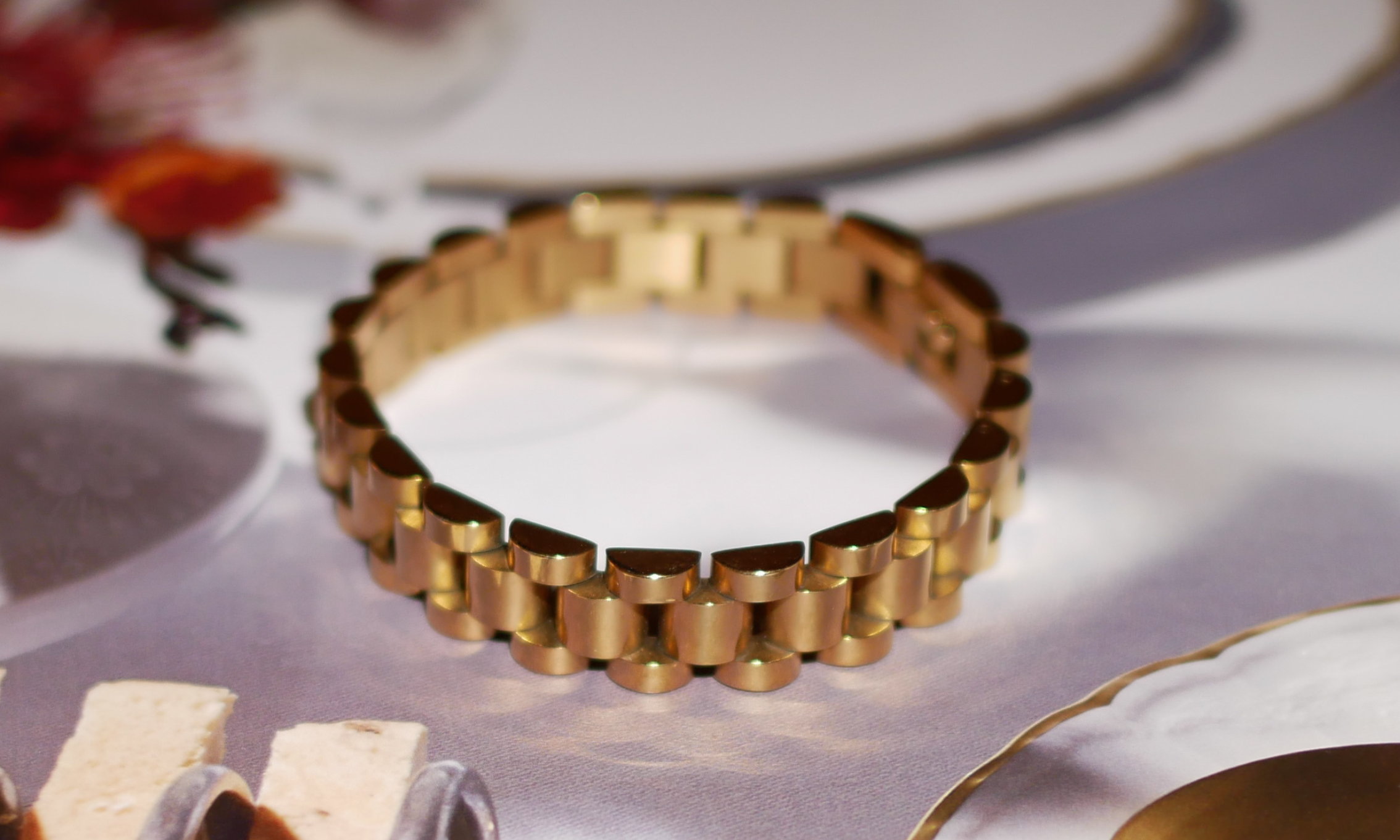 Bracelet – 𝐇𝐨𝐧𝐞𝐲 𝐁𝐮𝐭𝐭𝐞𝐫 𝐍𝐢𝐧𝐞