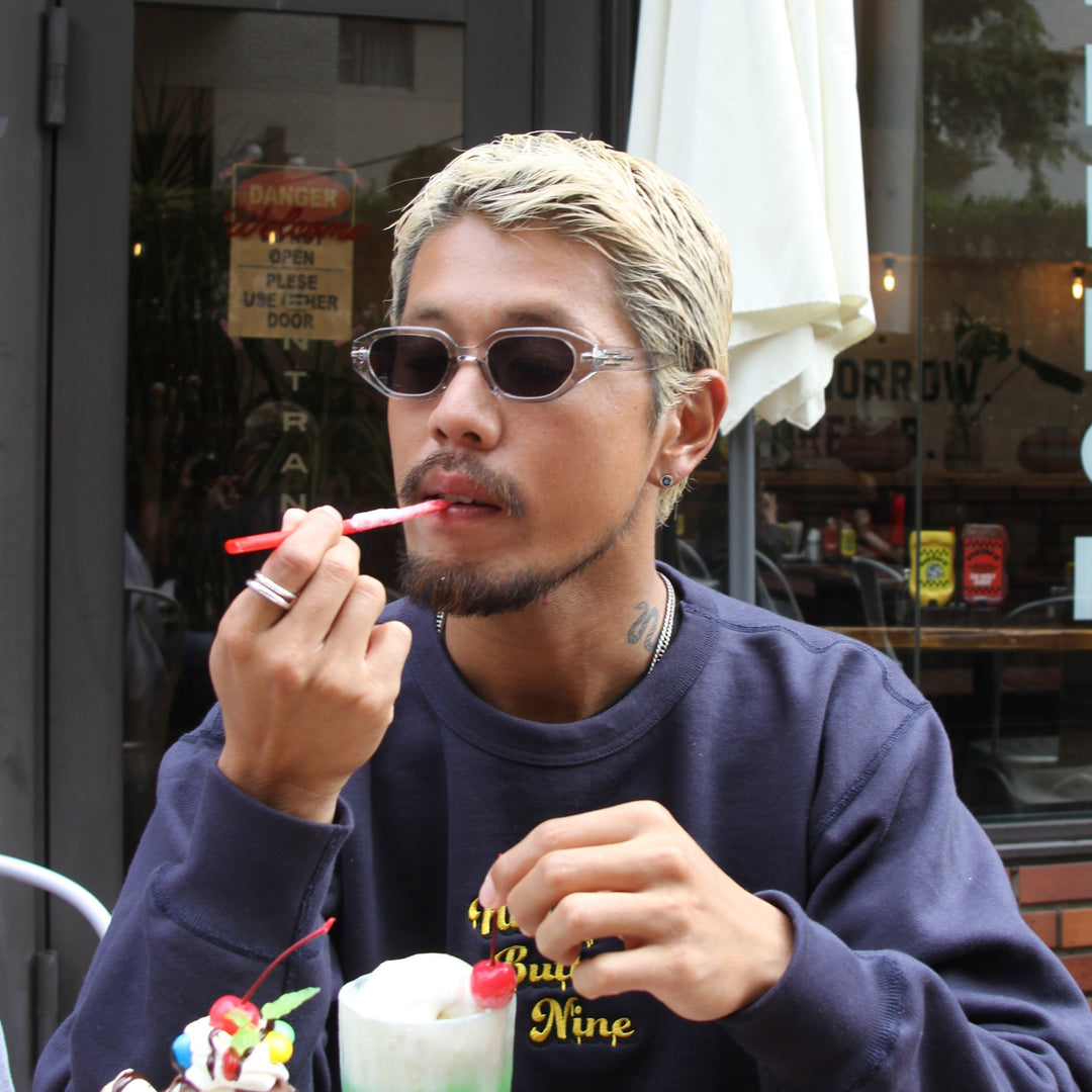 Line trapezoid sunglasses