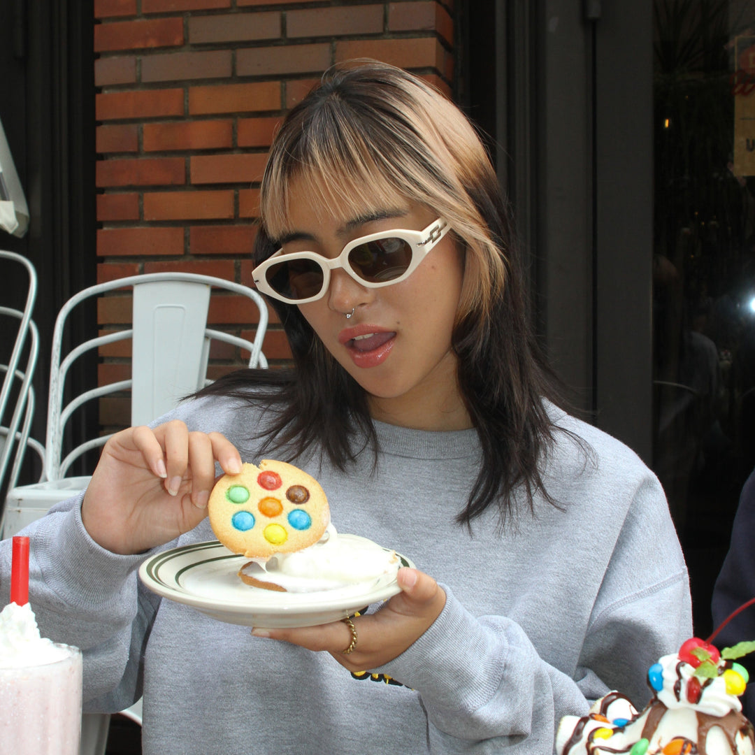 Line trapezoid sunglasses