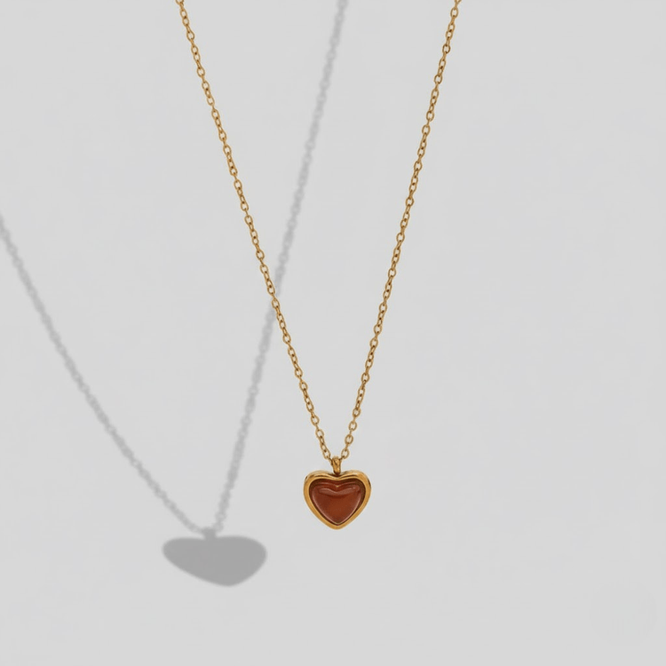 Amber heart necklace - 𝐇𝐨𝐧𝐞𝐲 𝐁𝐮𝐭𝐭𝐞𝐫 𝐍𝐢𝐧𝐞