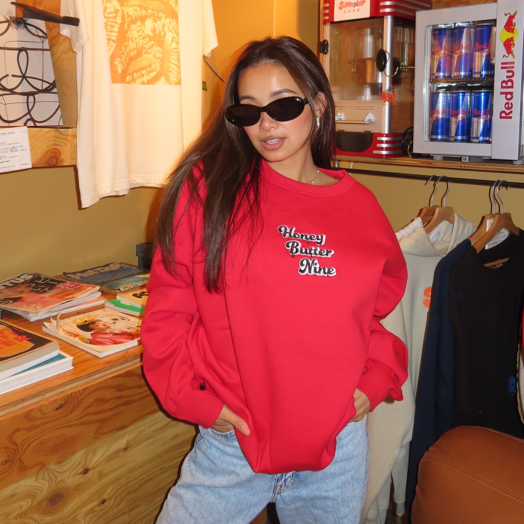 American diner sweat - 𝐇𝐨𝐧𝐞𝐲 𝐁𝐮𝐭𝐭𝐞𝐫 𝐍𝐢𝐧𝐞