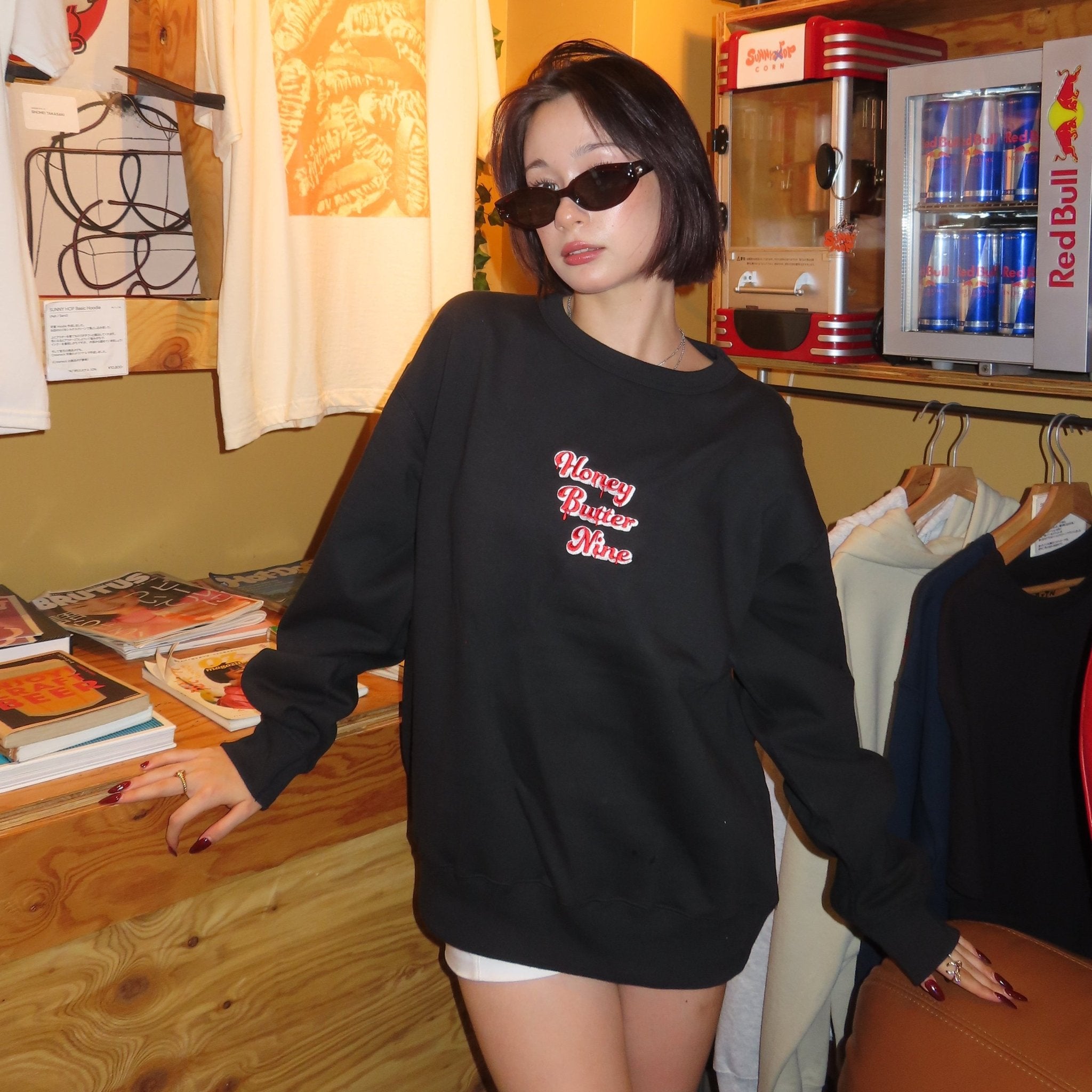 American diner sweat - 𝐇𝐨𝐧𝐞𝐲 𝐁𝐮𝐭𝐭𝐞𝐫 𝐍𝐢𝐧𝐞