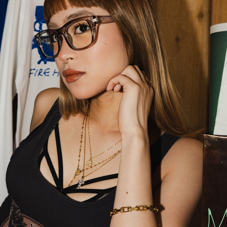 B charm necklace - 𝐇𝐨𝐧𝐞𝐲 𝐁𝐮𝐭𝐭𝐞𝐫 𝐍𝐢𝐧𝐞