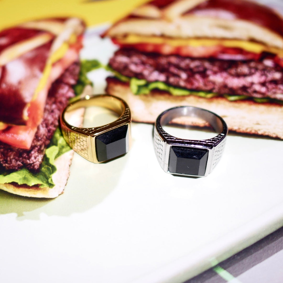 【リング】Black stone ring - 𝐇𝐨𝐧𝐞𝐲 𝐁𝐮𝐭𝐭𝐞𝐫 𝐍𝐢𝐧𝐞