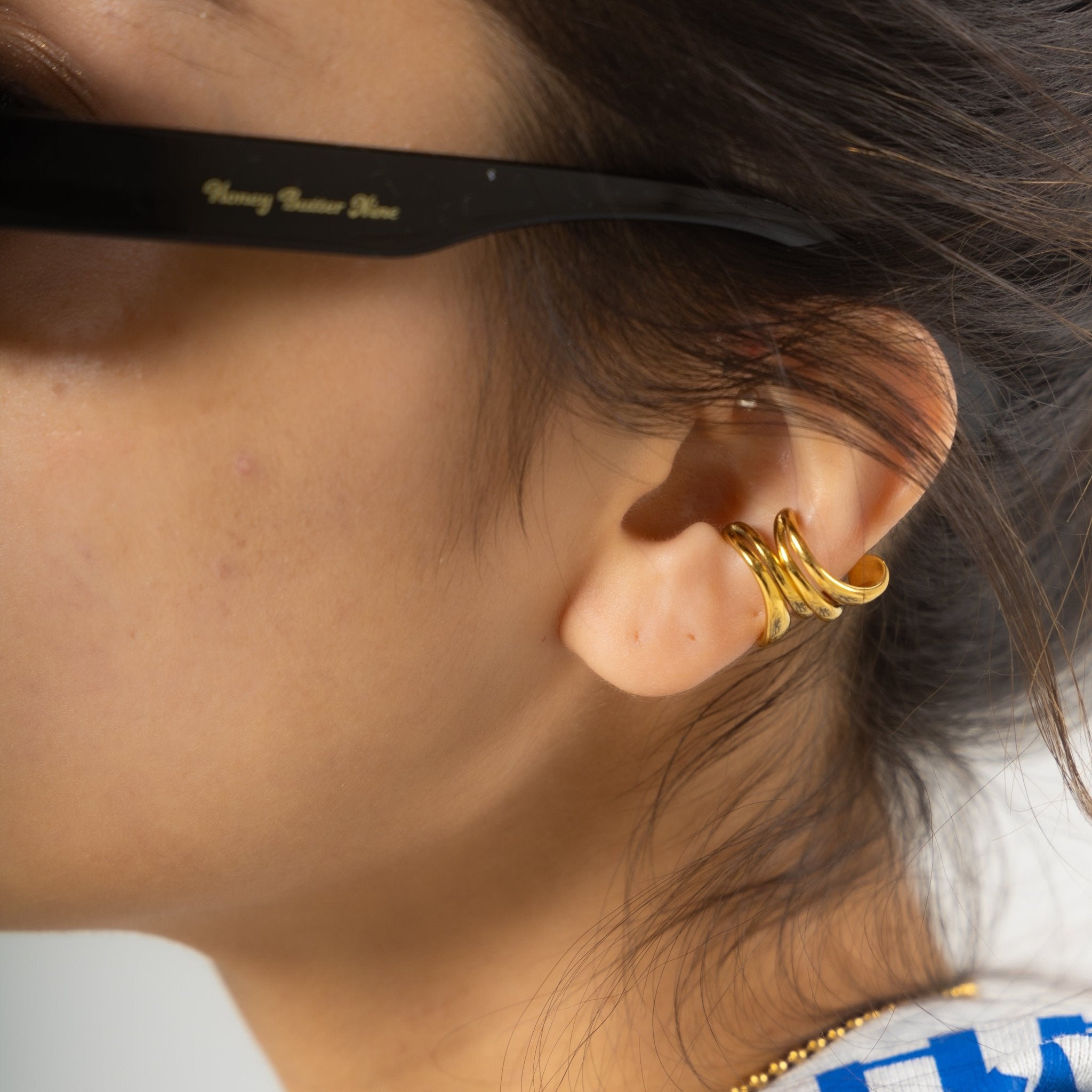【イヤーカフ】Bold curve ear cuff - 𝐇𝐨𝐧𝐞𝐲 𝐁𝐮𝐭𝐭𝐞𝐫 𝐍𝐢𝐧𝐞