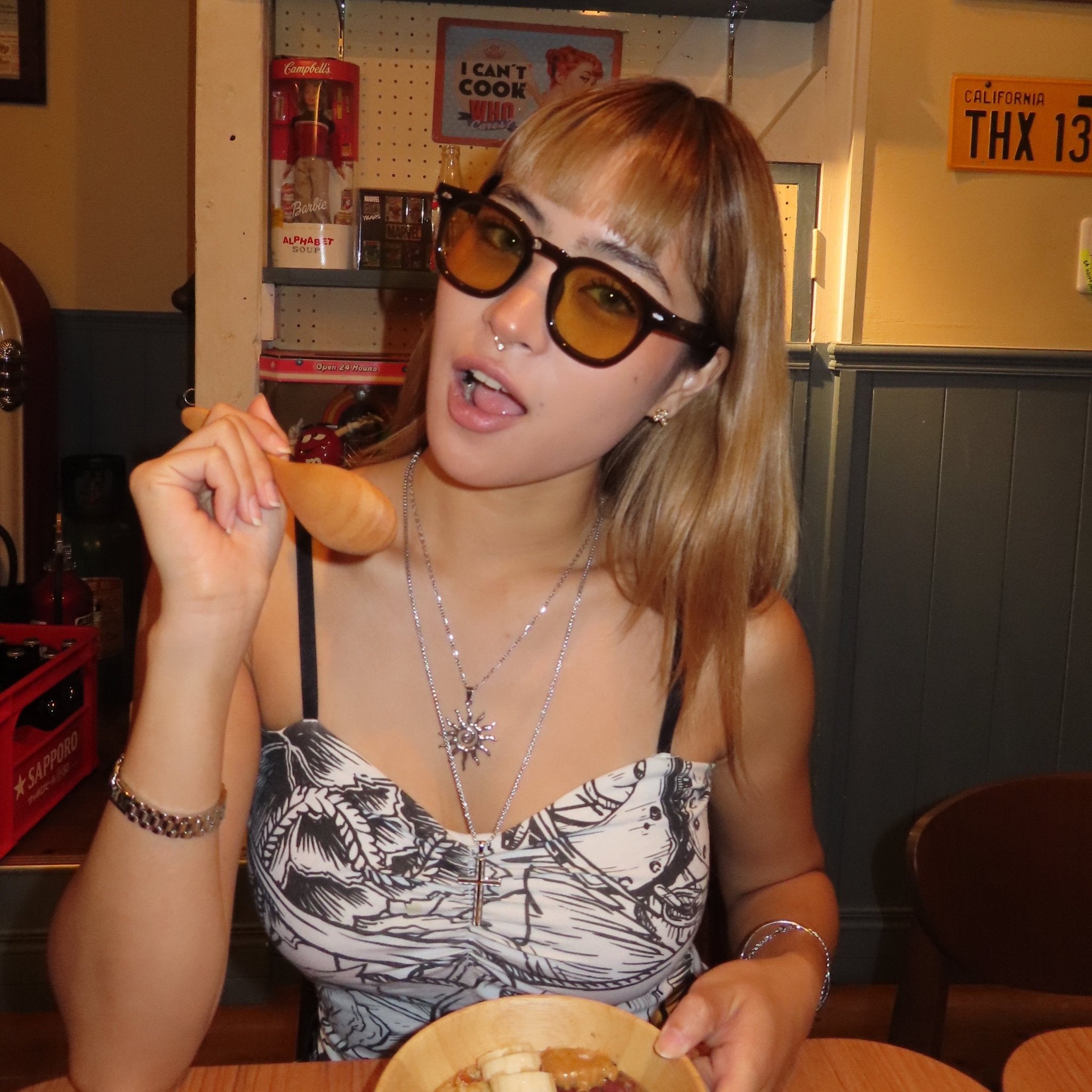 Brown Khaki sungalsses - 𝐇𝐨𝐧𝐞𝐲 𝐁𝐮𝐭𝐭𝐞𝐫 𝐍𝐢𝐧𝐞