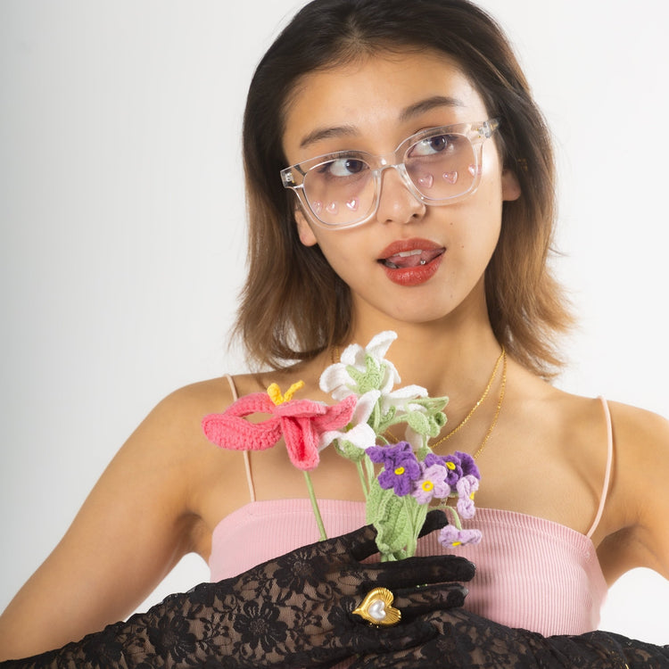 Casual clear sunglasses - 𝐇𝐨𝐧𝐞𝐲 𝐁𝐮𝐭𝐭𝐞𝐫 𝐍𝐢𝐧𝐞