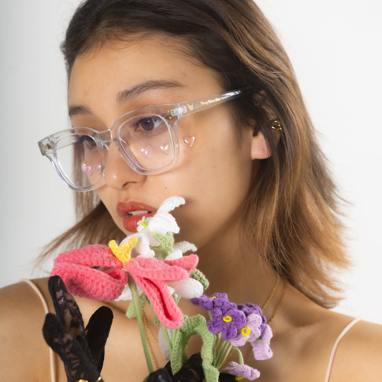 Casual clear sunglasses - 𝐇𝐨𝐧𝐞𝐲 𝐁𝐮𝐭𝐭𝐞𝐫 𝐍𝐢𝐧𝐞