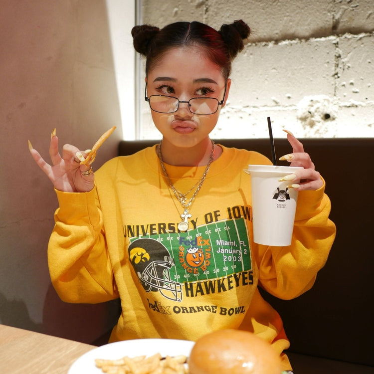 Casual metal glasses - 𝐇𝐨𝐧𝐞𝐲 𝐁𝐮𝐭𝐭𝐞𝐫 𝐍𝐢𝐧𝐞