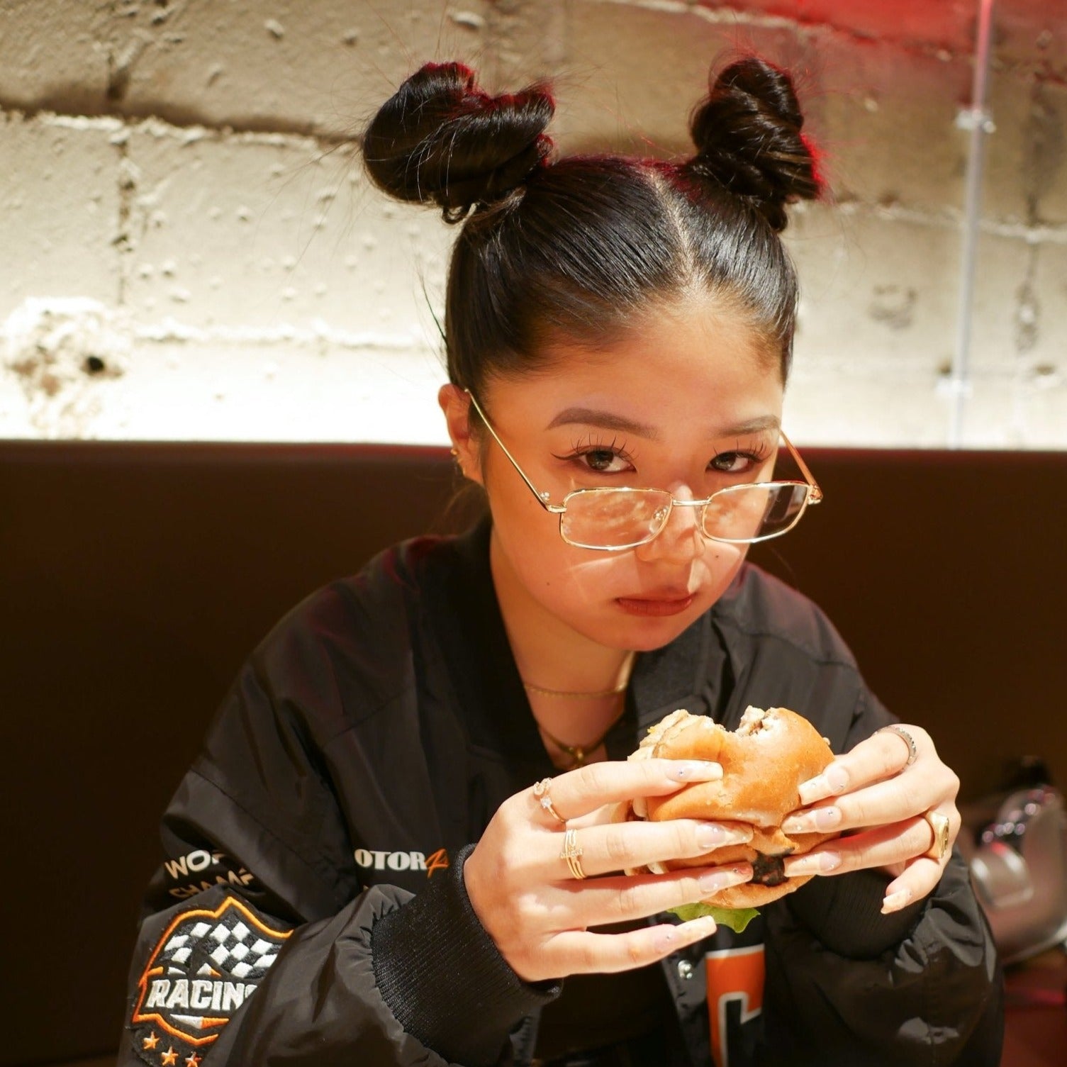 Casual metal glasses - 𝐇𝐨𝐧𝐞𝐲 𝐁𝐮𝐭𝐭𝐞𝐫 𝐍𝐢𝐧𝐞