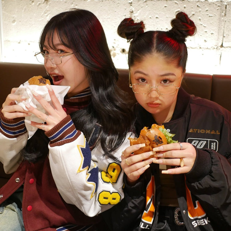 Casual metal glasses - 𝐇𝐨𝐧𝐞𝐲 𝐁𝐮𝐭𝐭𝐞𝐫 𝐍𝐢𝐧𝐞