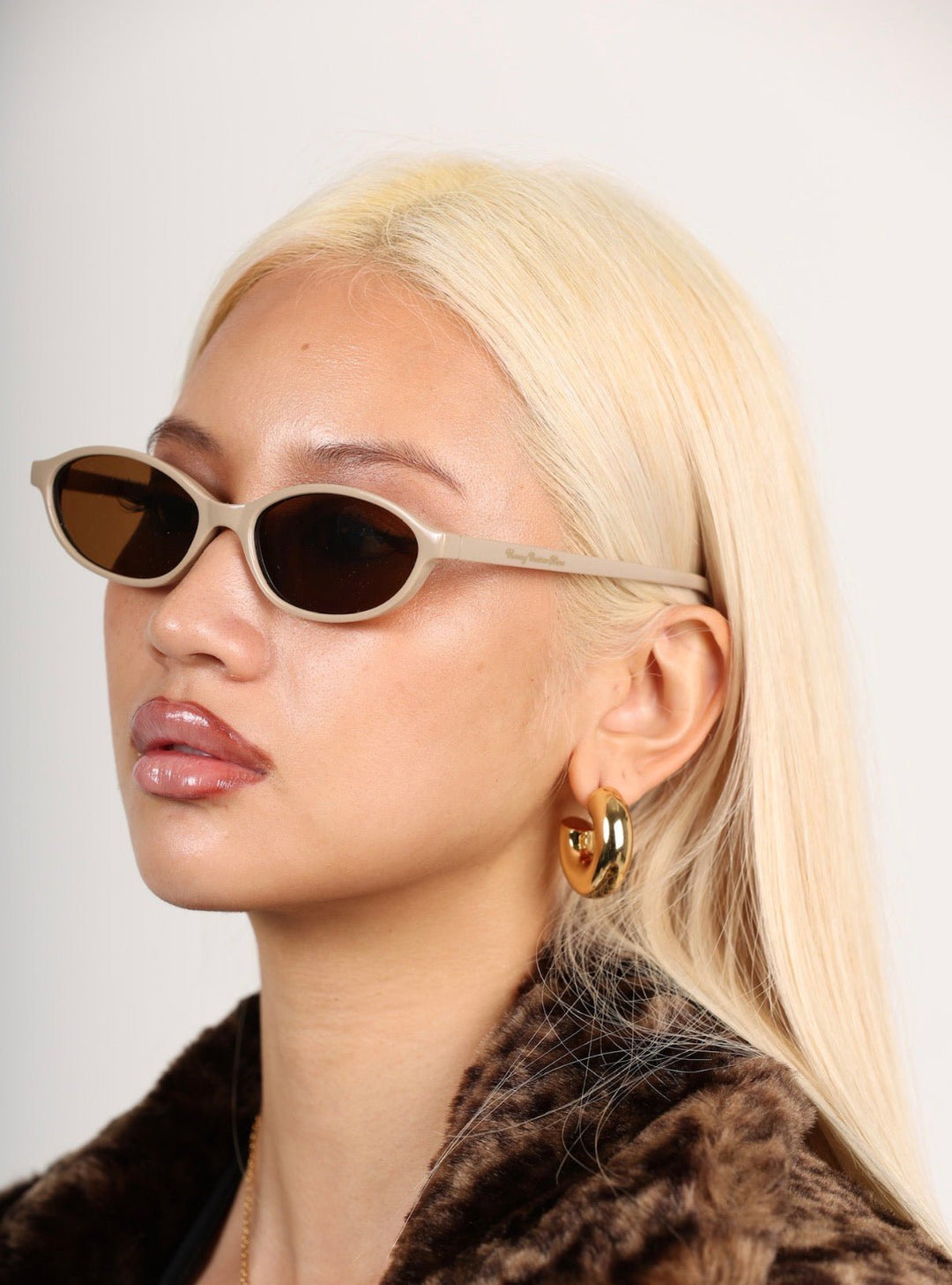 Cat thin sunglasses - 𝐇𝐨𝐧𝐞𝐲 𝐁𝐮𝐭𝐭𝐞𝐫 𝐍𝐢𝐧𝐞