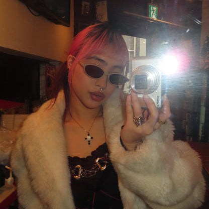 Cat thin sunglasses - 𝐇𝐨𝐧𝐞𝐲 𝐁𝐮𝐭𝐭𝐞𝐫 𝐍𝐢𝐧𝐞