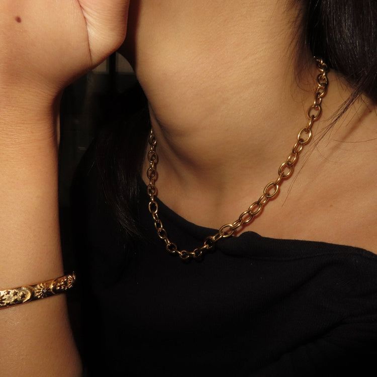 Chain necklace - 𝐇𝐨𝐧𝐞𝐲 𝐁𝐮𝐭𝐭𝐞𝐫 𝐍𝐢𝐧𝐞