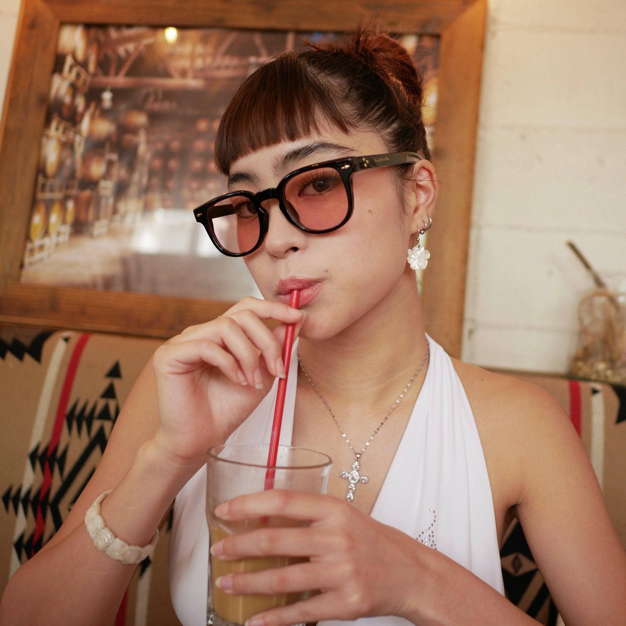 Classic see-throughr sunglasses - 𝐇𝐨𝐧𝐞𝐲 𝐁𝐮𝐭𝐭𝐞𝐫 𝐍𝐢𝐧𝐞
