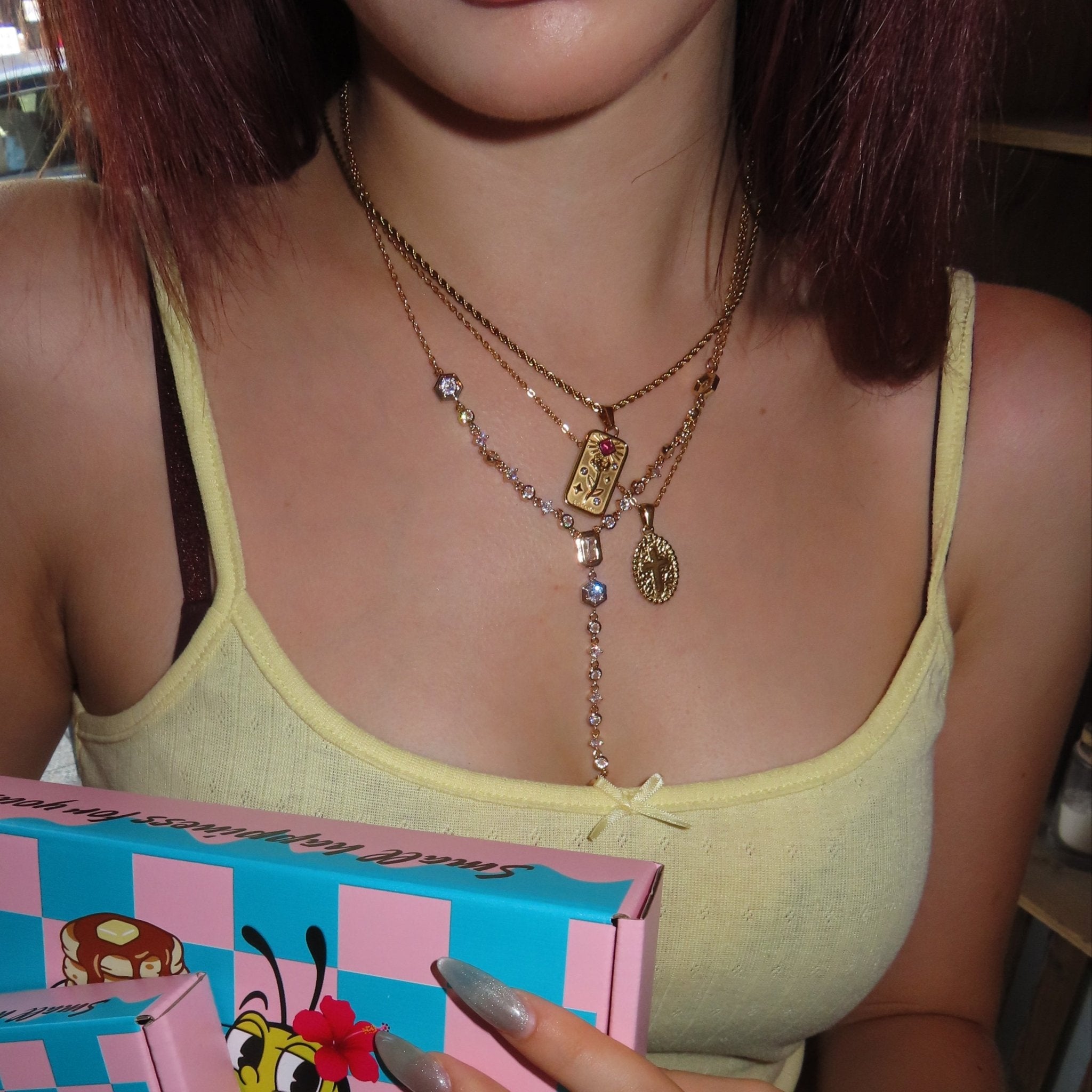 Coin jupi necklace - 𝐇𝐨𝐧𝐞𝐲 𝐁𝐮𝐭𝐭𝐞𝐫 𝐍𝐢𝐧𝐞