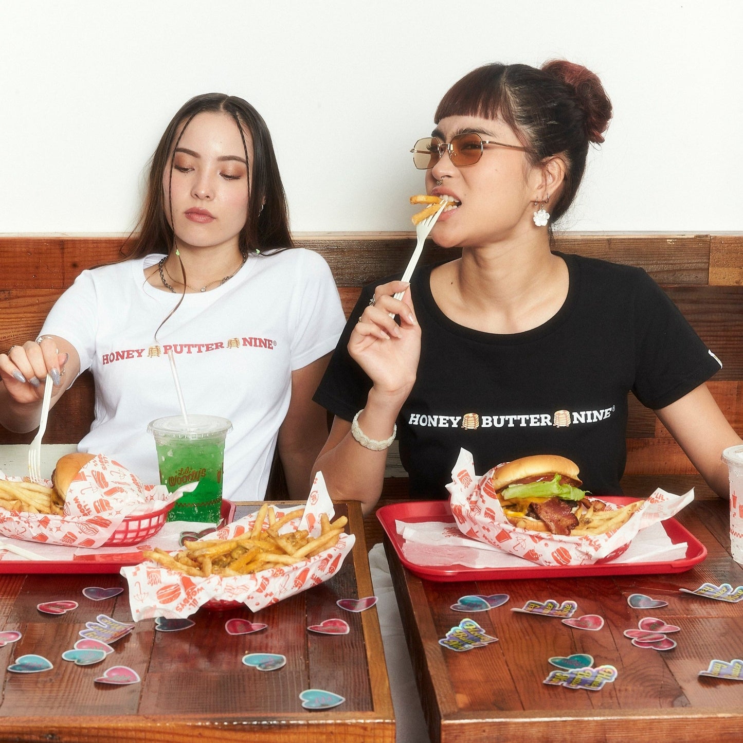 Diner T-Shirts🍴 - 𝐇𝐨𝐧𝐞𝐲 𝐁𝐮𝐭𝐭𝐞𝐫 𝐍𝐢𝐧𝐞