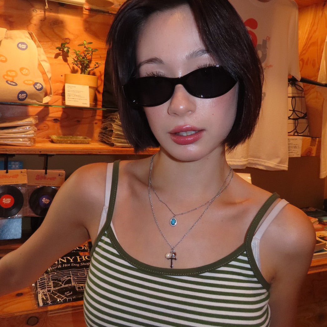 Dot cross necklace - 𝐇𝐨𝐧𝐞𝐲 𝐁𝐮𝐭𝐭𝐞𝐫 𝐍𝐢𝐧𝐞