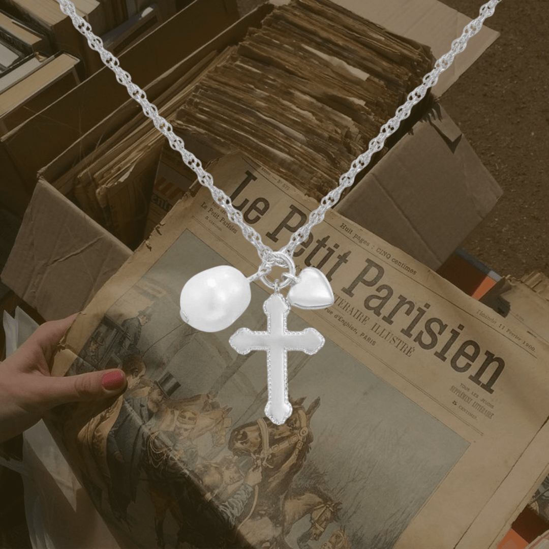 Dot cross necklace - 𝐇𝐨𝐧𝐞𝐲 𝐁𝐮𝐭𝐭𝐞𝐫 𝐍𝐢𝐧𝐞