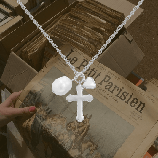 Dot cross necklace - 𝐇𝐨𝐧𝐞𝐲 𝐁𝐮𝐭𝐭𝐞𝐫 𝐍𝐢𝐧𝐞