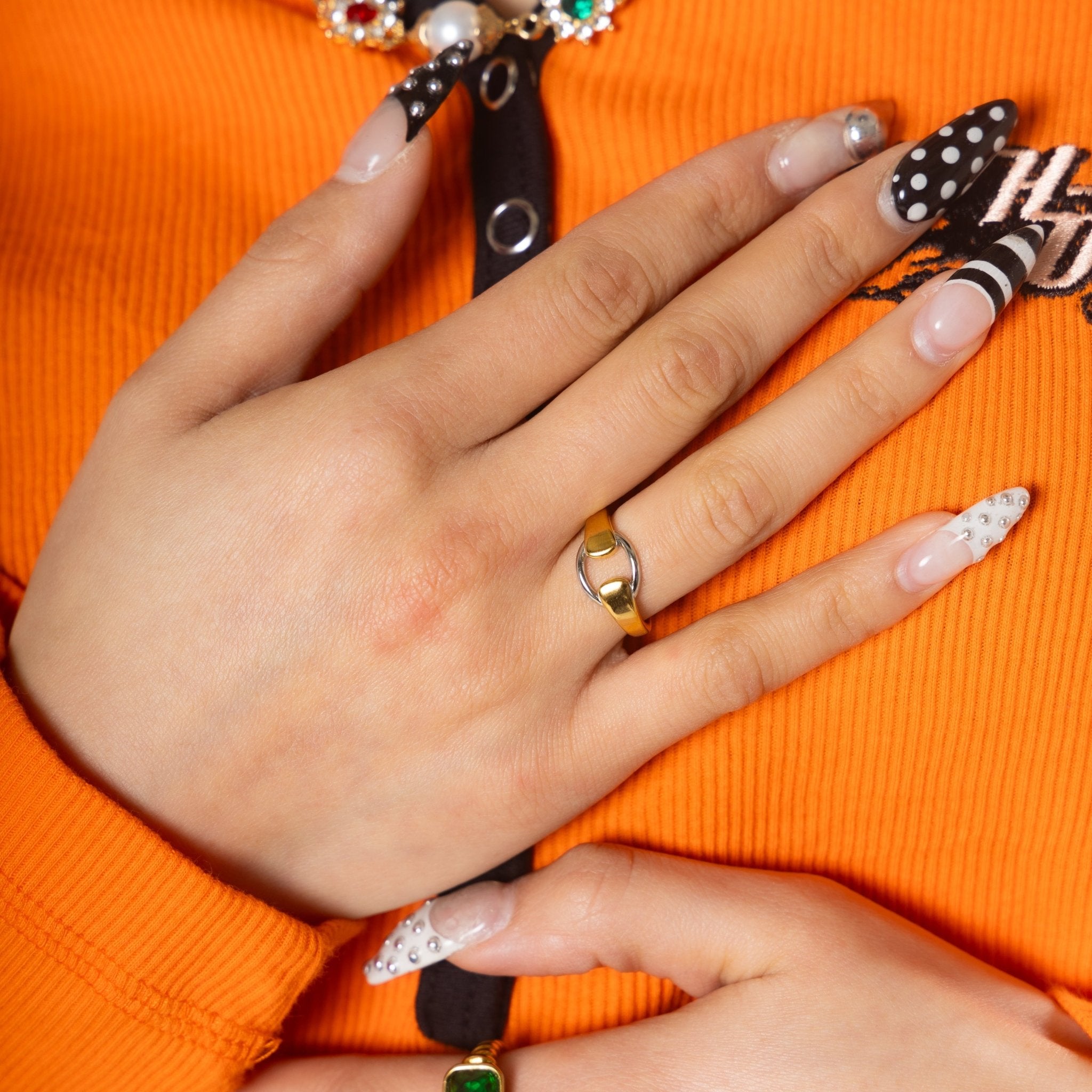 【リング】Dual mix ring - 𝐇𝐨𝐧𝐞𝐲 𝐁𝐮𝐭𝐭𝐞𝐫 𝐍𝐢𝐧𝐞