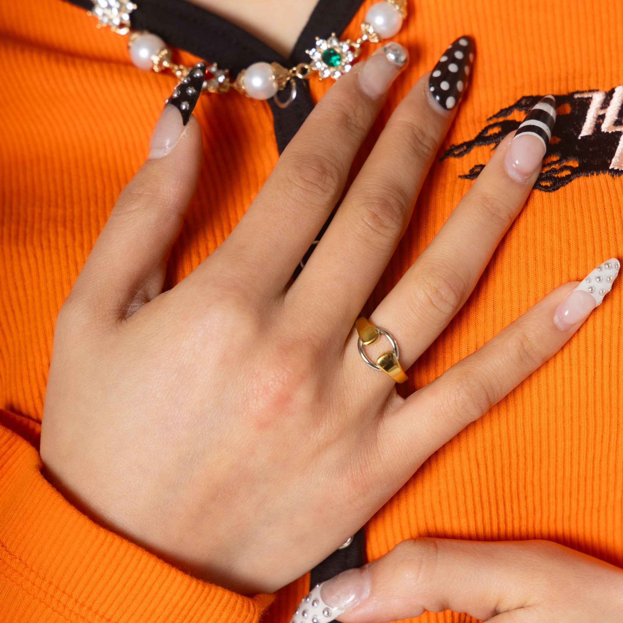 【リング】Dual mix ring - 𝐇𝐨𝐧𝐞𝐲 𝐁𝐮𝐭𝐭𝐞𝐫 𝐍𝐢𝐧𝐞