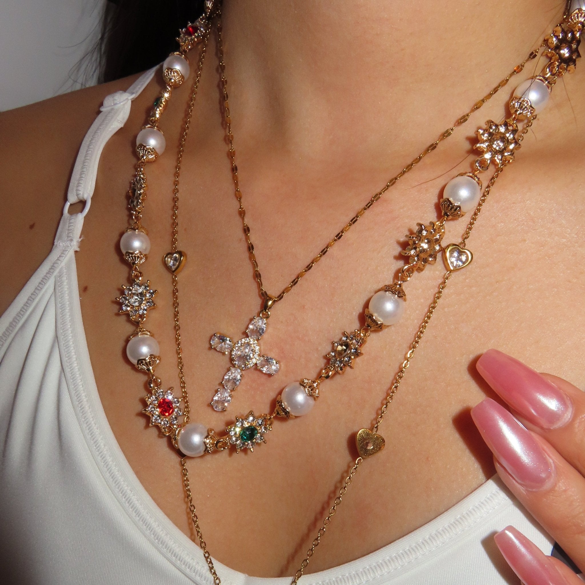 Glitter Pearl necklace - 𝐇𝐨𝐧𝐞𝐲 𝐁𝐮𝐭𝐭𝐞𝐫 𝐍𝐢𝐧𝐞