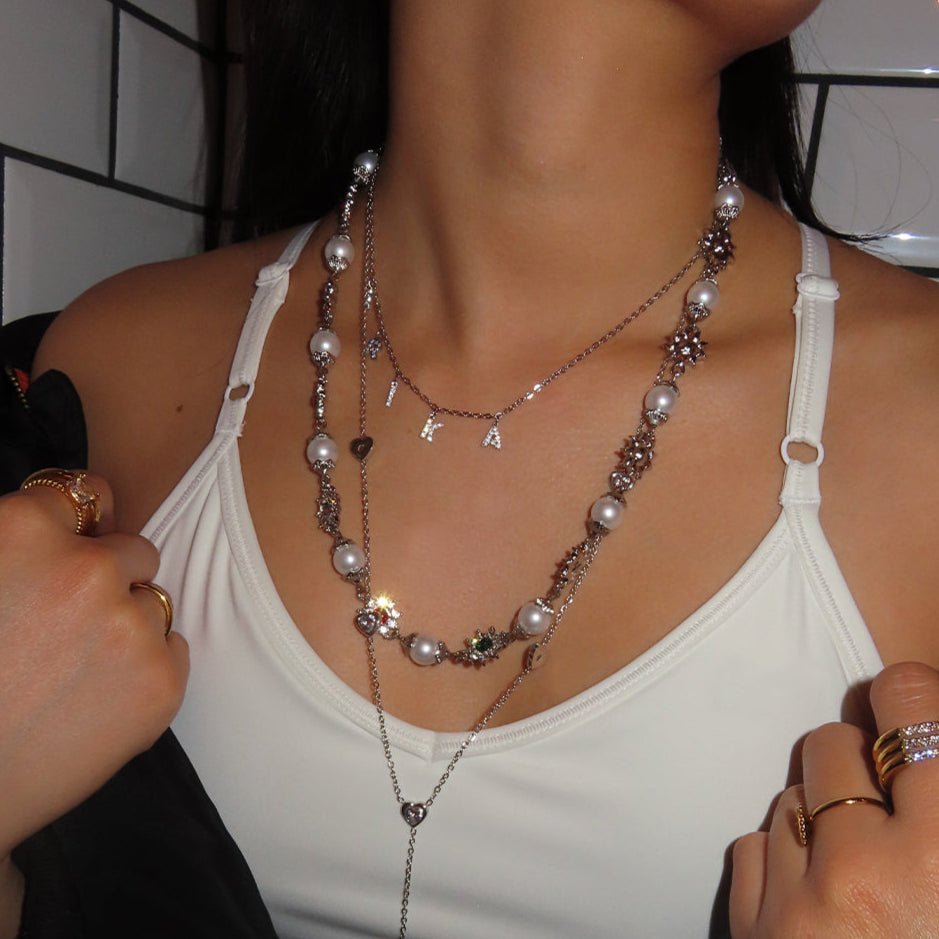 Glitter Pearl necklace - 𝐇𝐨𝐧𝐞𝐲 𝐁𝐮𝐭𝐭𝐞𝐫 𝐍𝐢𝐧𝐞