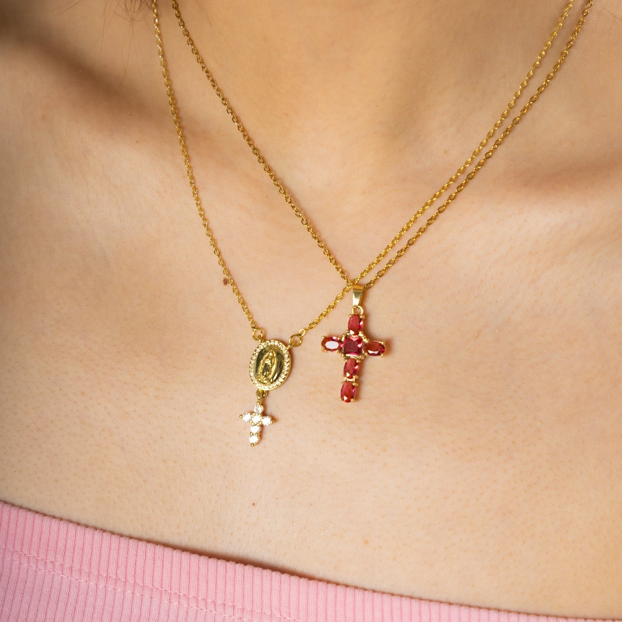 Grace Shine Cross necklace - 𝐇𝐨𝐧𝐞𝐲 𝐁𝐮𝐭𝐭𝐞𝐫 𝐍𝐢𝐧𝐞