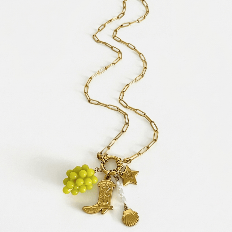 Grape charm necklace - 𝐇𝐨𝐧𝐞𝐲 𝐁𝐮𝐭𝐭𝐞𝐫 𝐍𝐢𝐧𝐞