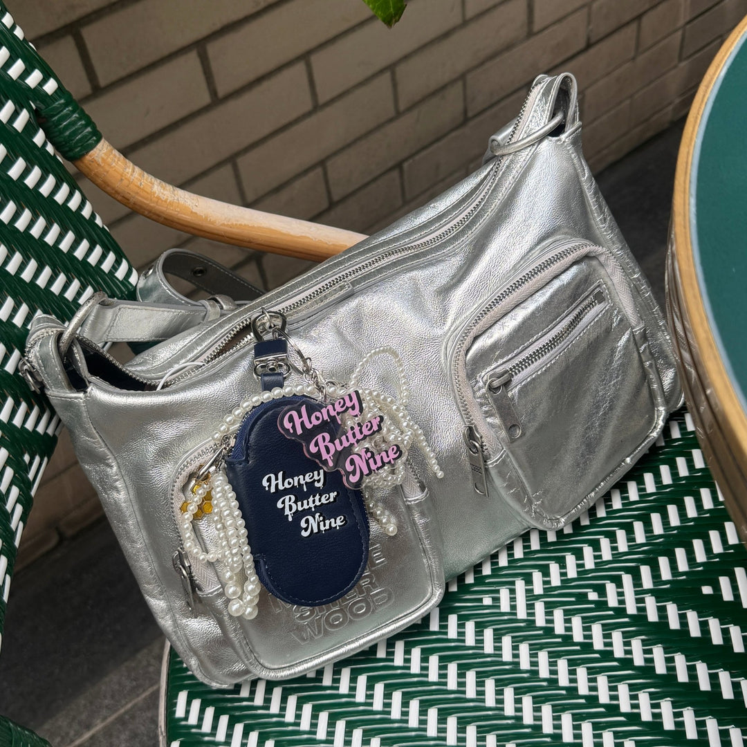 Hookee pouch charm - 𝐇𝐨𝐧𝐞𝐲 𝐁𝐮𝐭𝐭𝐞𝐫 𝐍𝐢𝐧𝐞