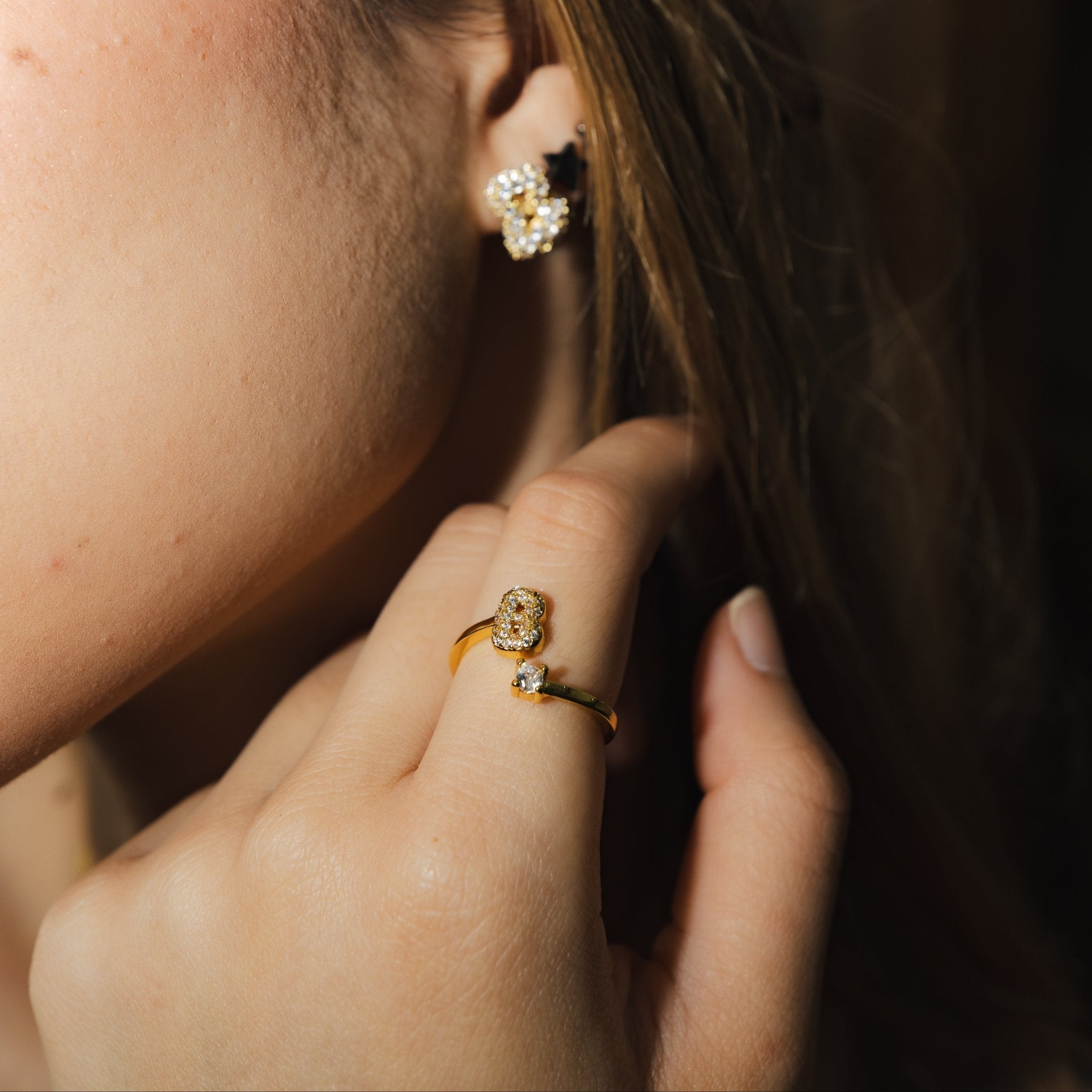 【リング】Initial gold open ring - 𝐇𝐨𝐧𝐞𝐲 𝐁𝐮𝐭𝐭𝐞𝐫 𝐍𝐢𝐧𝐞