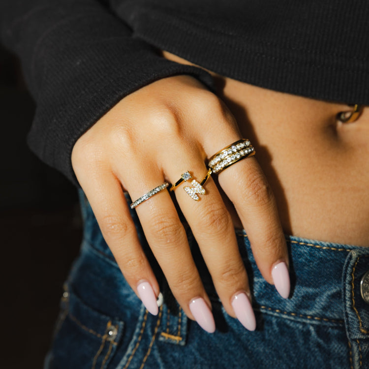 【リング】Initial gold open ring - 𝐇𝐨𝐧𝐞𝐲 𝐁𝐮𝐭𝐭𝐞𝐫 𝐍𝐢𝐧𝐞