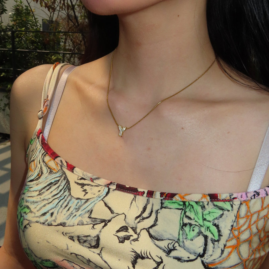 Initial mini necklace - 𝐇𝐨𝐧𝐞𝐲 𝐁𝐮𝐭𝐭𝐞𝐫 𝐍𝐢𝐧𝐞