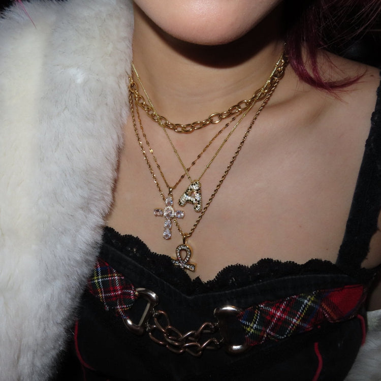 Leopard initial necklace - 𝐇𝐨𝐧𝐞𝐲 𝐁𝐮𝐭𝐭𝐞𝐫 𝐍𝐢𝐧𝐞