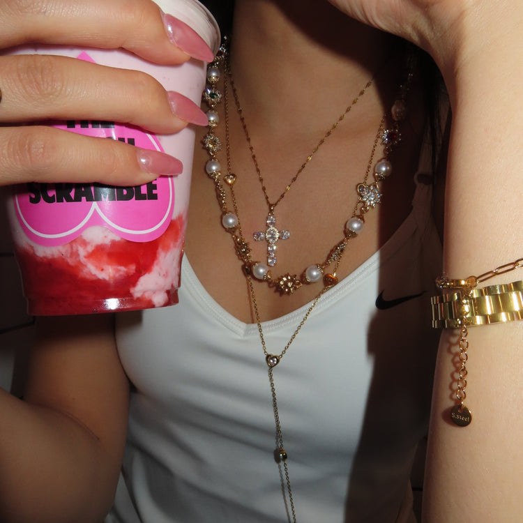 Long heart necklace - 𝐇𝐨𝐧𝐞𝐲 𝐁𝐮𝐭𝐭𝐞𝐫 𝐍𝐢𝐧𝐞