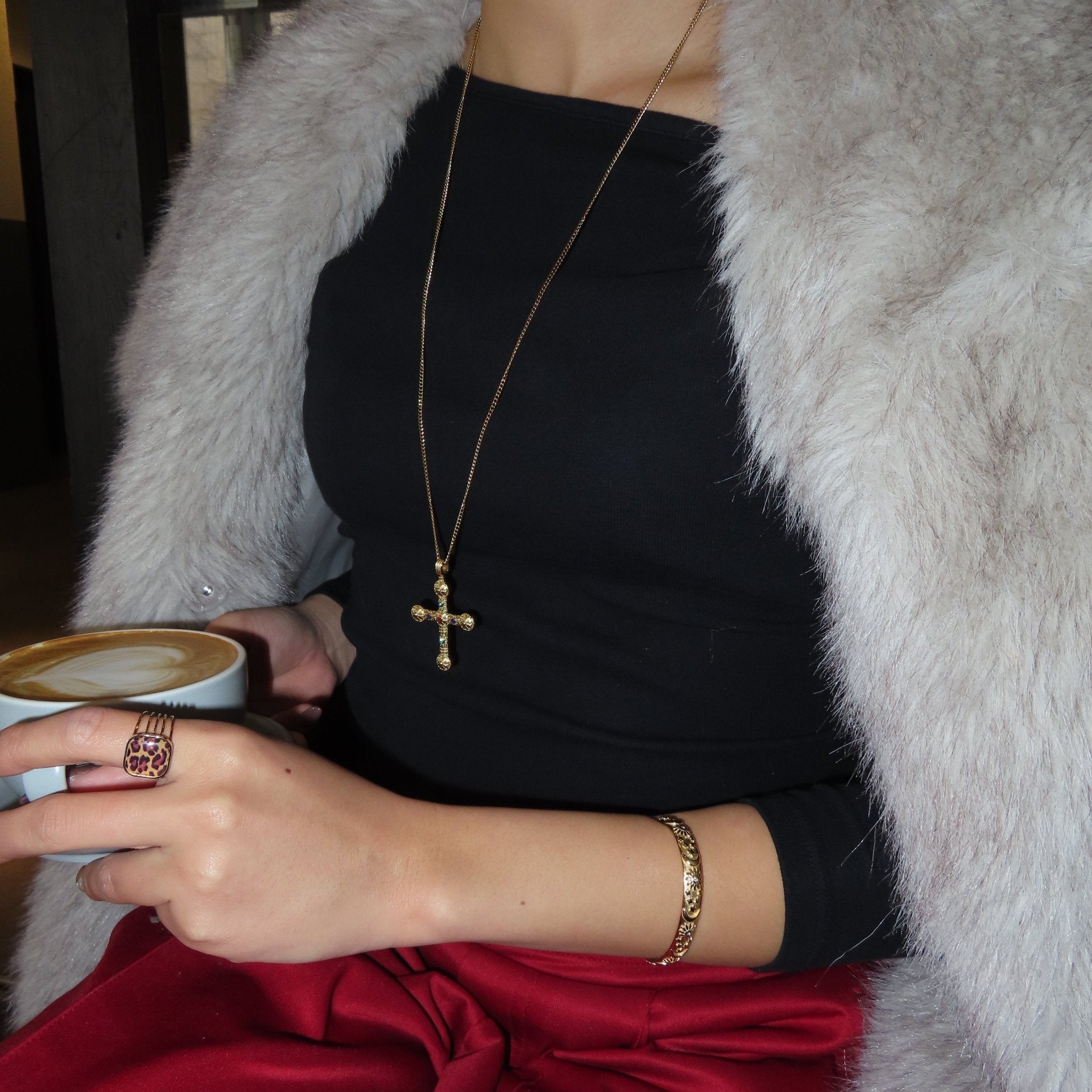 Long roof necklace - 𝐇𝐨𝐧𝐞𝐲 𝐁𝐮𝐭𝐭𝐞𝐫 𝐍𝐢𝐧𝐞