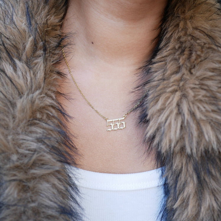 Lucky number necklace - 𝐇𝐨𝐧𝐞𝐲 𝐁𝐮𝐭𝐭𝐞𝐫 𝐍𝐢𝐧𝐞