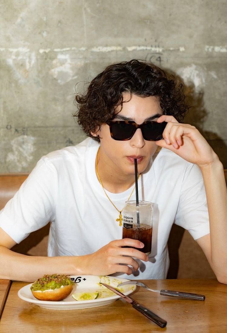 Midnight muse sunglasses - 𝐇𝐨𝐧𝐞𝐲 𝐁𝐮𝐭𝐭𝐞𝐫 𝐍𝐢𝐧𝐞