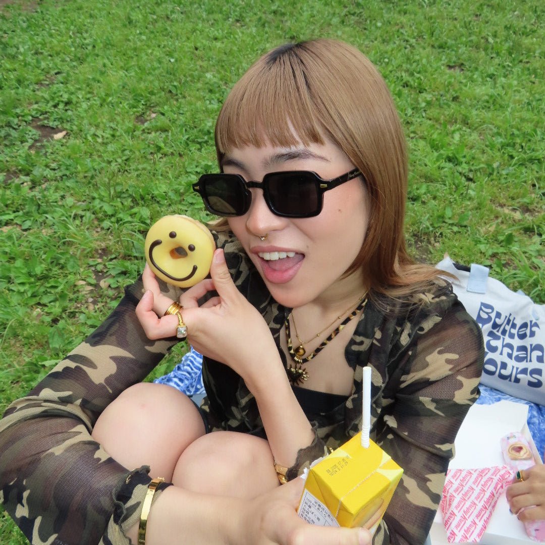 Mode square sunglasses - 𝐇𝐨𝐧𝐞𝐲 𝐁𝐮𝐭𝐭𝐞𝐫 𝐍𝐢𝐧𝐞