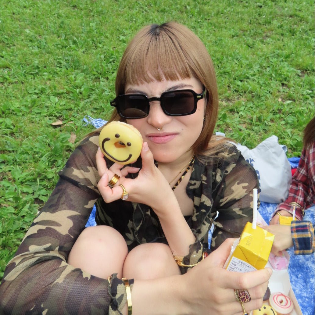 Mode square sunglasses - 𝐇𝐨𝐧𝐞𝐲 𝐁𝐮𝐭𝐭𝐞𝐫 𝐍𝐢𝐧𝐞