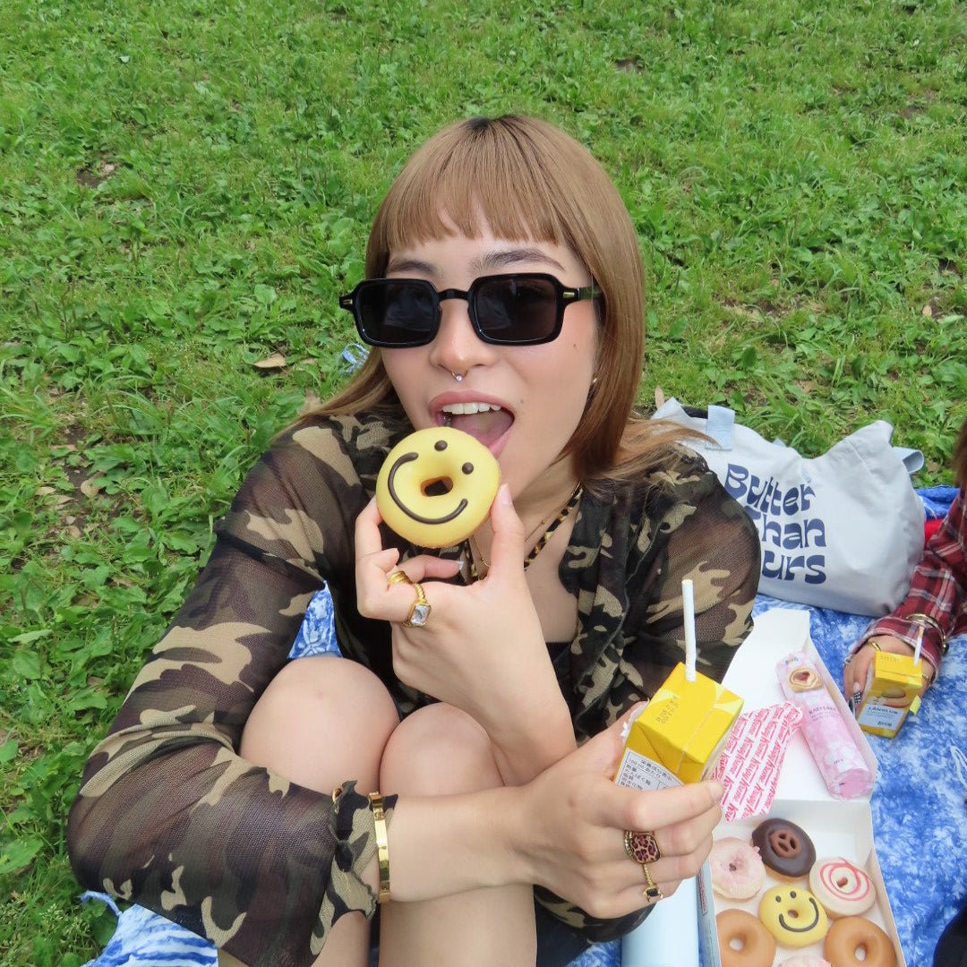 Mode square sunglasses - 𝐇𝐨𝐧𝐞𝐲 𝐁𝐮𝐭𝐭𝐞𝐫 𝐍𝐢𝐧𝐞