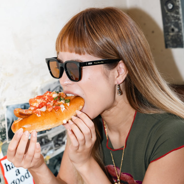 Mood square sunglasses - 𝐇𝐨𝐧𝐞𝐲 𝐁𝐮𝐭𝐭𝐞𝐫 𝐍𝐢𝐧𝐞