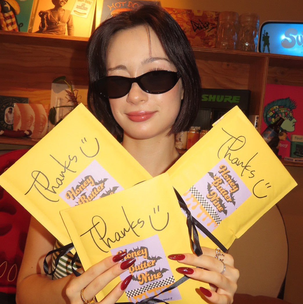 Paris sunglasses - 𝐇𝐨𝐧𝐞𝐲 𝐁𝐮𝐭𝐭𝐞𝐫 𝐍𝐢𝐧𝐞