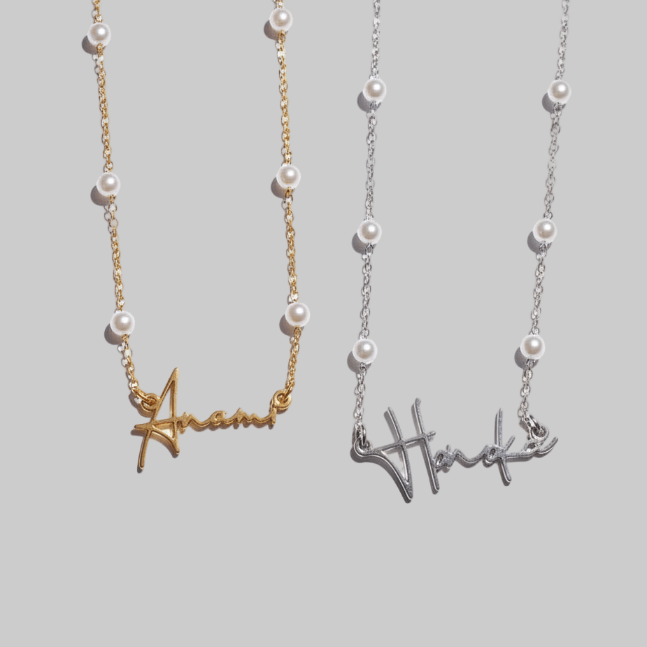 【カスタム】Pearl letter necklace - 𝐇𝐨𝐧𝐞𝐲 𝐁𝐮𝐭𝐭𝐞𝐫 𝐍𝐢𝐧𝐞