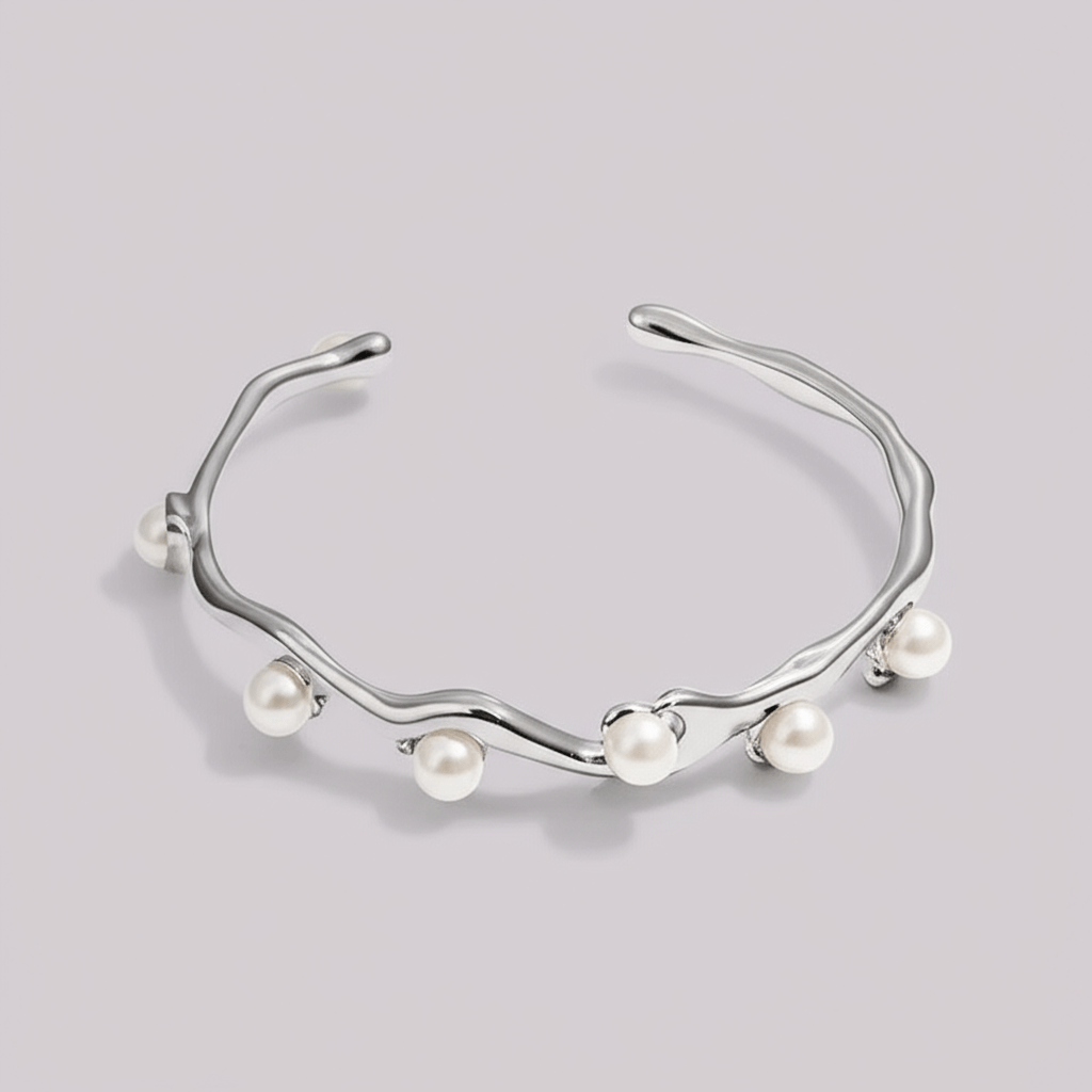【ブレスレット】Pearl valor bangle - 𝐇𝐨𝐧𝐞𝐲 𝐁𝐮𝐭𝐭𝐞𝐫 𝐍𝐢𝐧𝐞