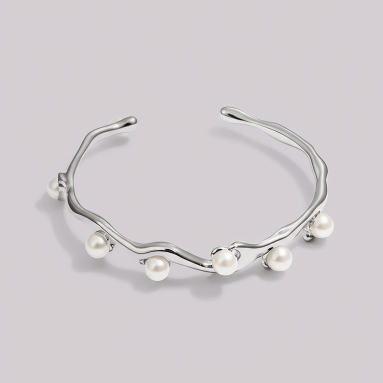 【ブレスレット】Pearl valor bangle - 𝐇𝐨𝐧𝐞𝐲 𝐁𝐮𝐭𝐭𝐞𝐫 𝐍𝐢𝐧𝐞