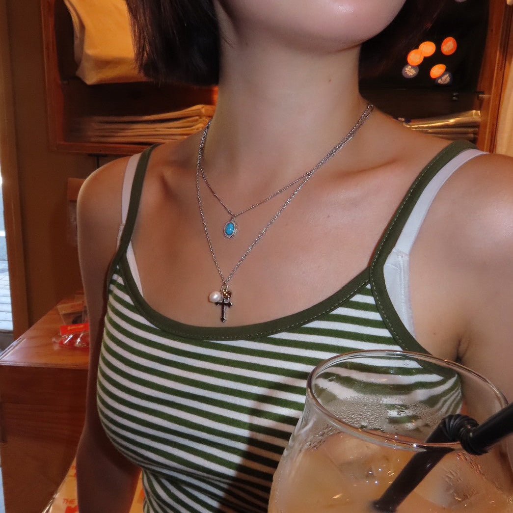 Pills turquoise necklace - 𝐇𝐨𝐧𝐞𝐲 𝐁𝐮𝐭𝐭𝐞𝐫 𝐍𝐢𝐧𝐞