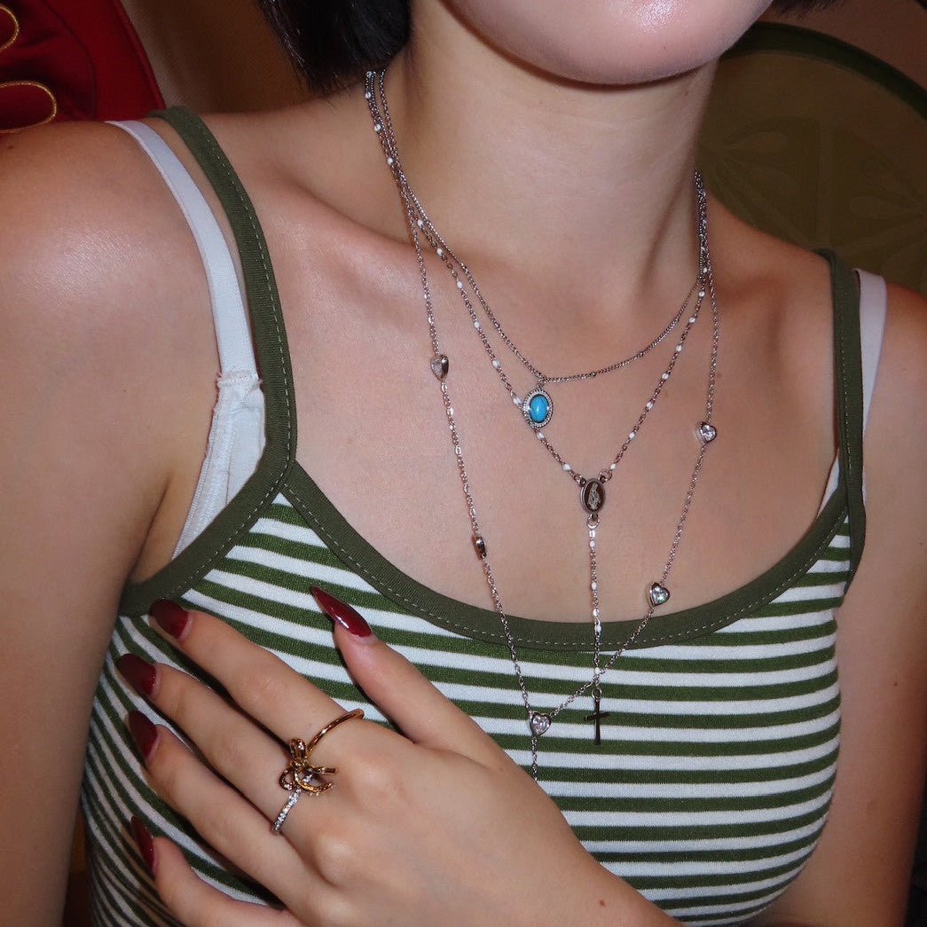 Pills turquoise necklace - 𝐇𝐨𝐧𝐞𝐲 𝐁𝐮𝐭𝐭𝐞𝐫 𝐍𝐢𝐧𝐞