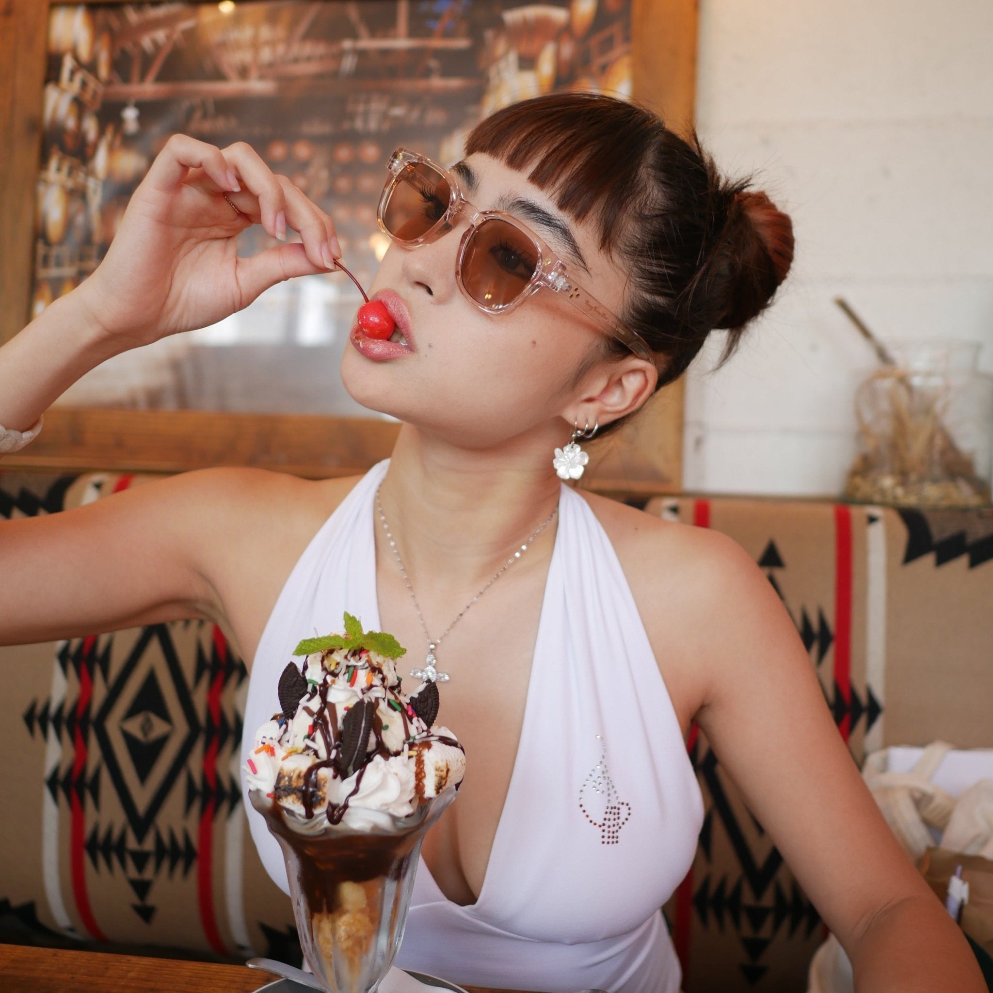 Pink beige sunglasses - 𝐇𝐨𝐧𝐞𝐲 𝐁𝐮𝐭𝐭𝐞𝐫 𝐍𝐢𝐧𝐞